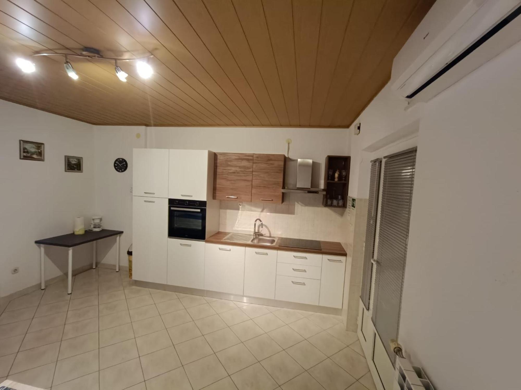 Apartmani Mila โปดสตรานา ภายนอก รูปภาพ