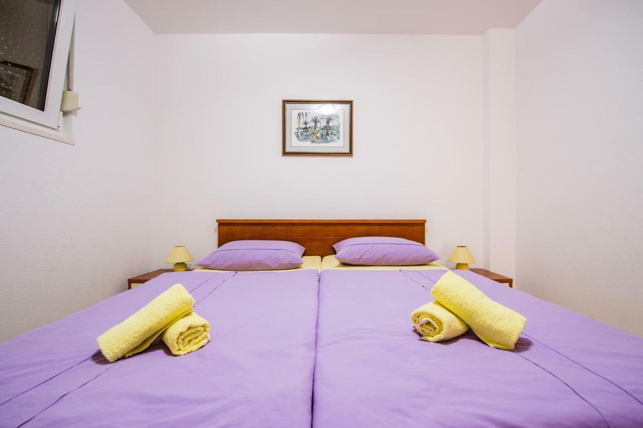 Apartmani Mila โปดสตรานา ภายนอก รูปภาพ